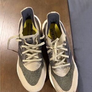 Adidas ultraboost Primeblue Beige and Gray Sneakers 11.5